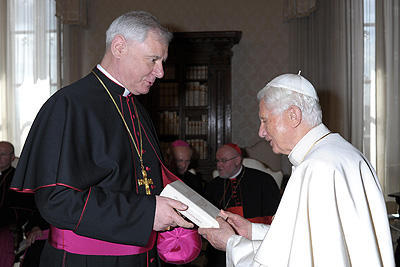 SER Müller con el Papa Benedicto XVI