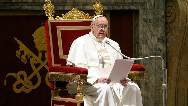 El Papa Francisco dando un discurso