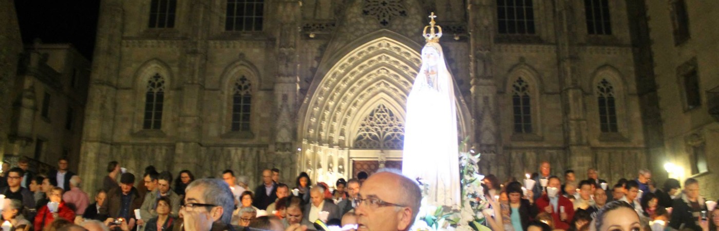 Procesión con la Virgen de Fátima en Barcelona